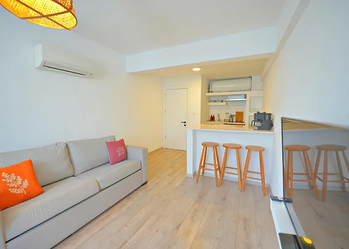 Aloha Suites